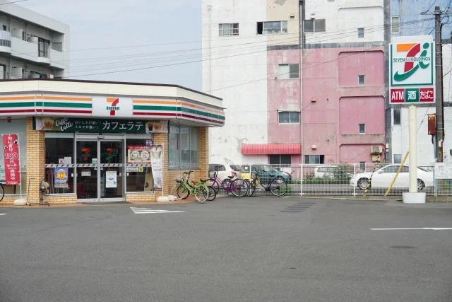 セブンイレブンさんまで2400m