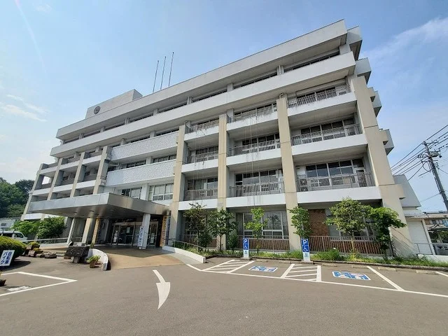 白石市役所まで1300m