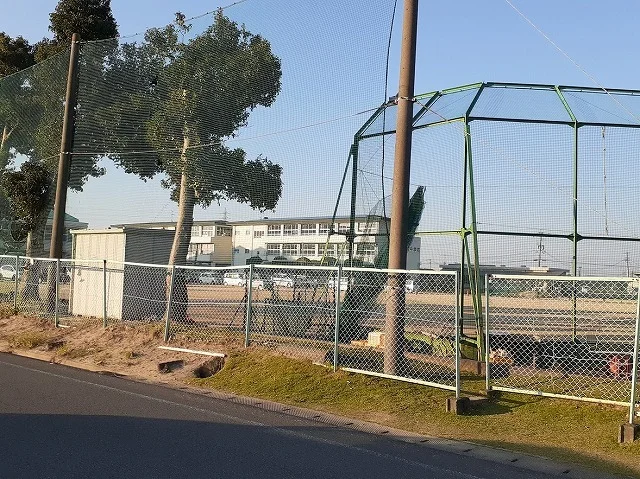 氷川中学校まで1000m