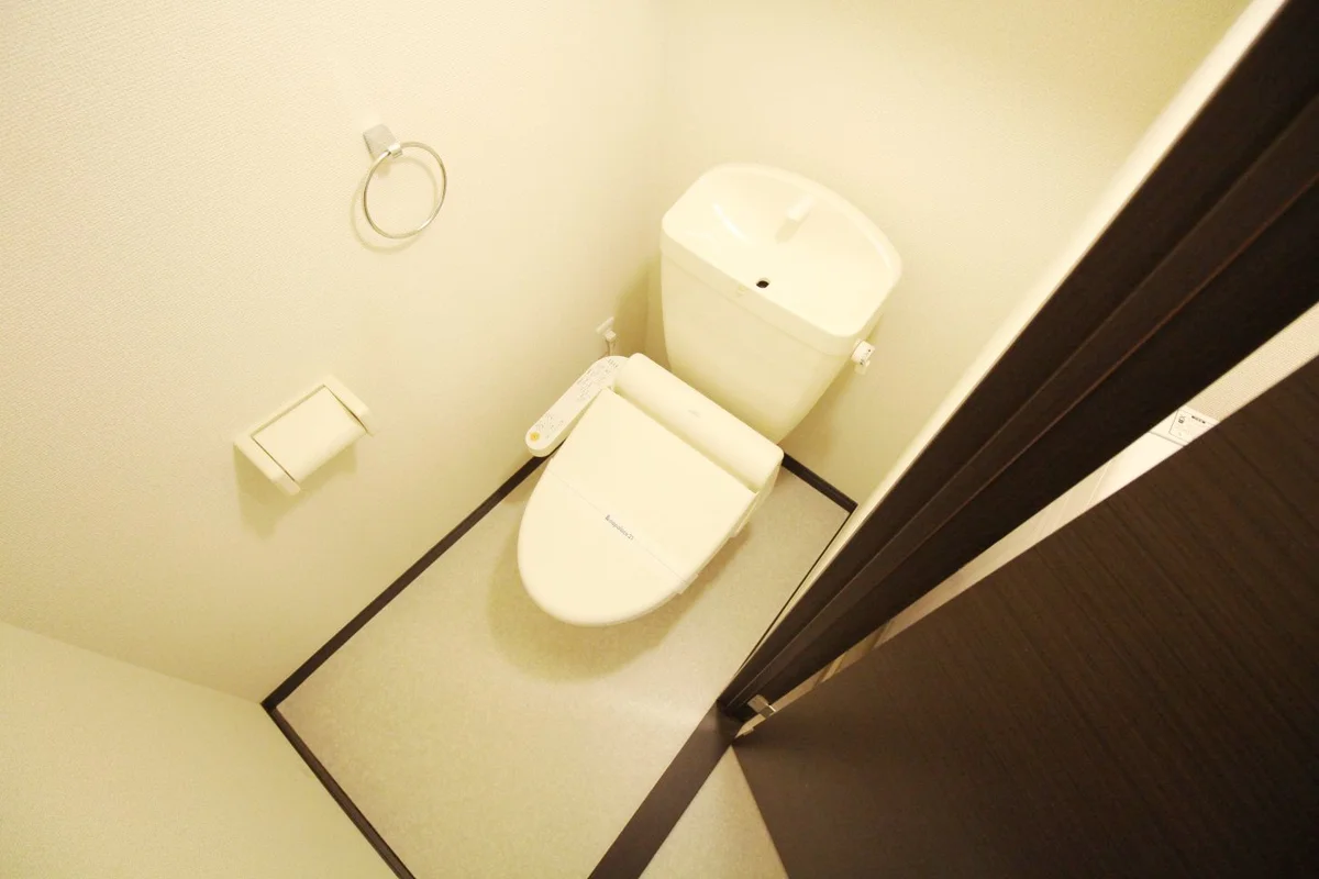 温水洗浄便座付きだから、寒い時期でも快適♪