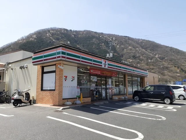 セブンイレブン高橋落合町店まで450m