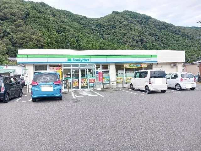ファミリーマート釜石甲子町店まで1300m