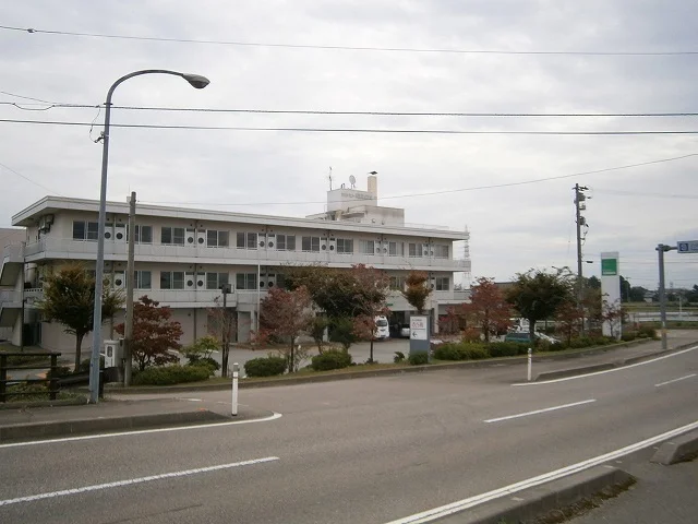 サンパリー福岡病院まで2200m