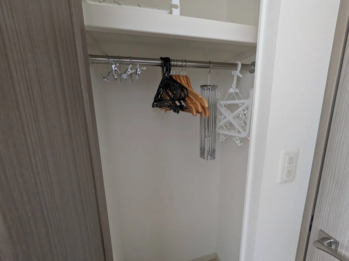 部屋内収納も充実しております。