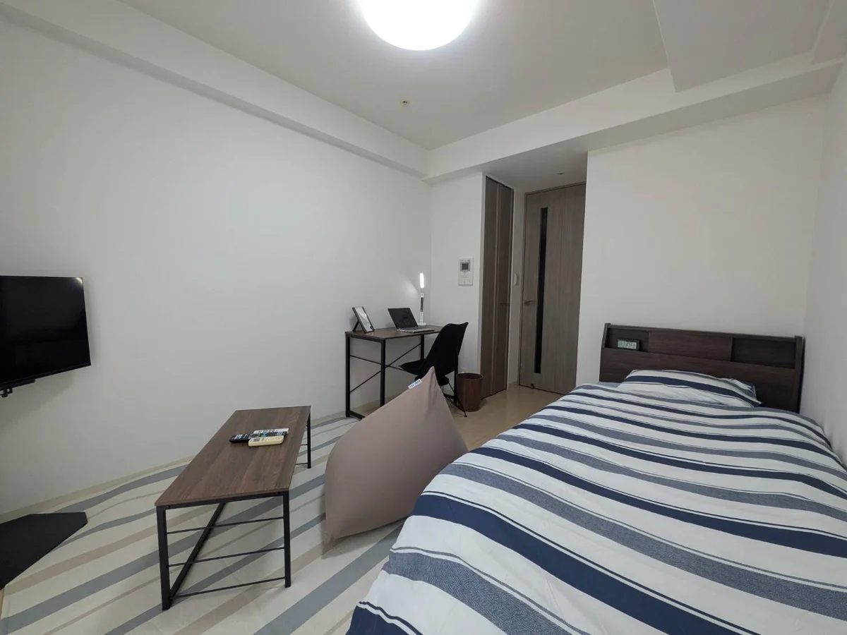 デスクもあり、リモートワークにぴったりです。