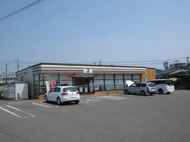 セブンイレブンまで1200m