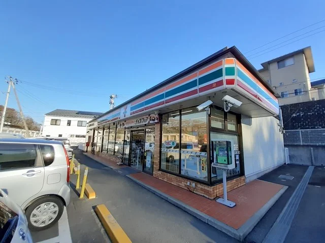 セブンイレブン塩釜庚塚店まで400m