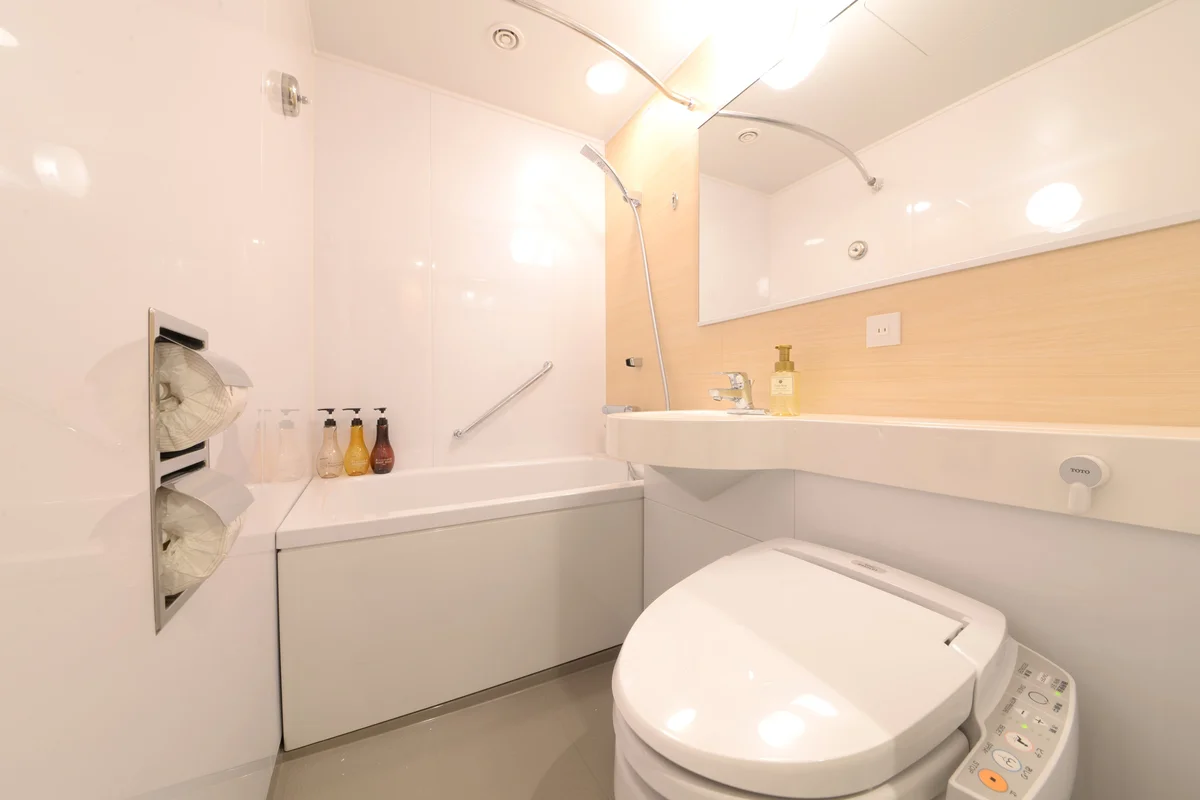 お風呂は3点ユニットバスです。