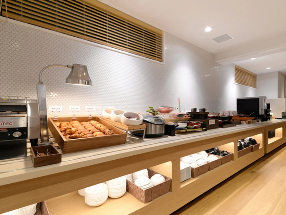 朝食は和食も洋食も取りそろえたビュッフェスタイル