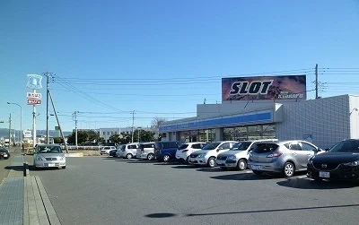 ローソン東椎路南店まで500m