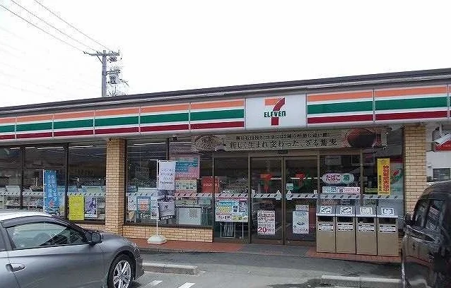 セブンイレブンまで850m