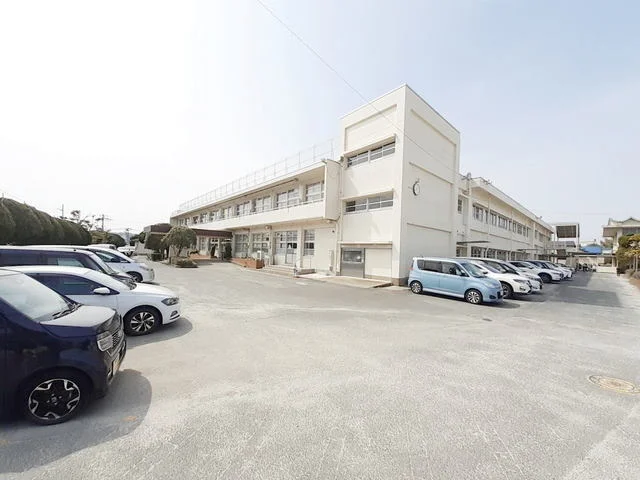 粕屋町立仲原小学校まで160m