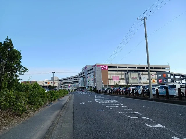 イオンモール鹿児島まで1600m