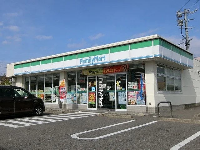 ファミリーマート大垣西之川店まで516m