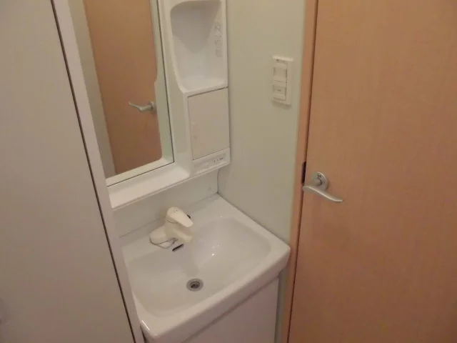独立洗面台