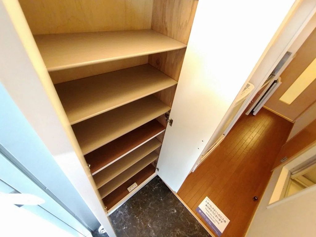 シューズボックス