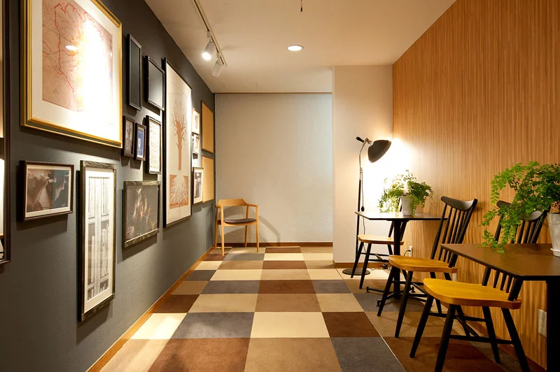 リビングへとつながる廊下