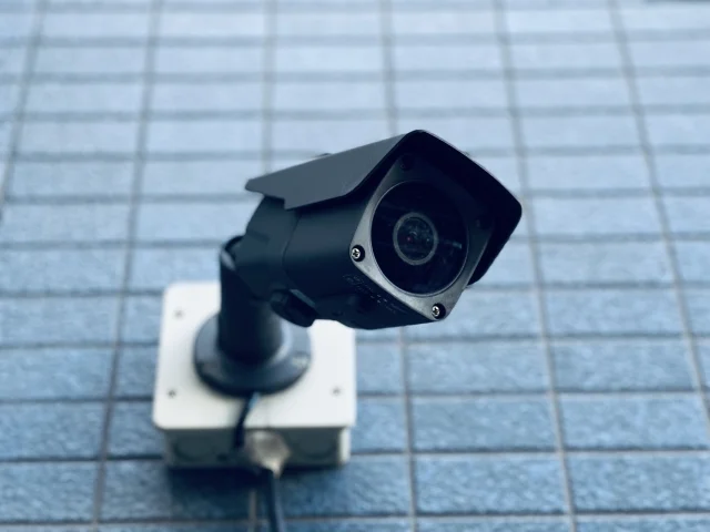 建物周辺・館内には防犯カメラ設置