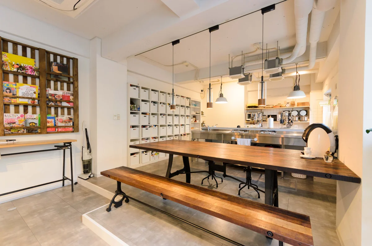 おしゃれなカフェのようなダイニングテーブル