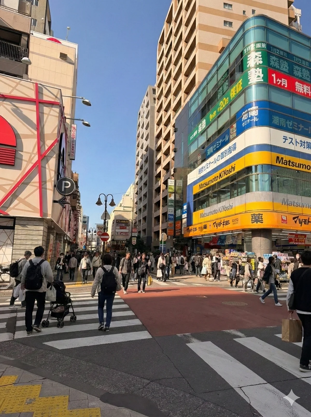 溝の口駅前の商店街は休日はたくさんの人で賑わいます！