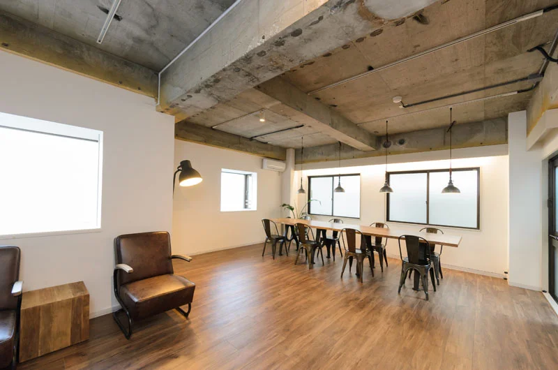 落ちついた雰囲気のワークスペース