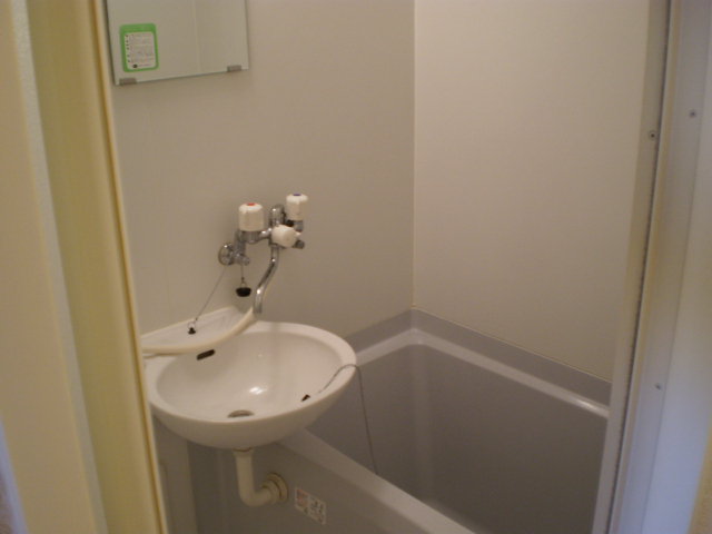 バス・トイレ別