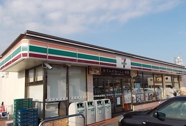セブンイレブン上新田店まで120m