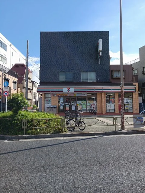 セブンイレブンまで177m