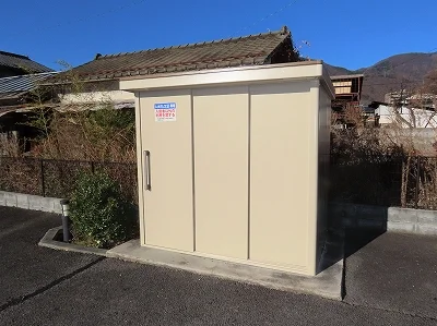 敷地内にゴミ庫が設置されておりゴミ捨てに便利です