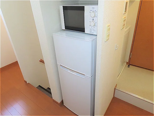 電子レンジ、冷蔵庫完備