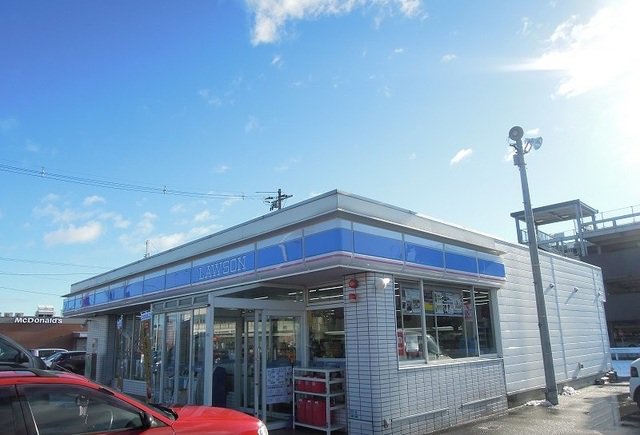 ローソン八戸西郵便局前店まで400m