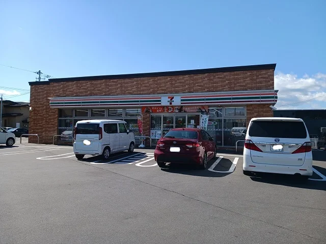 セブンイレブン緑東大橋店まで140m