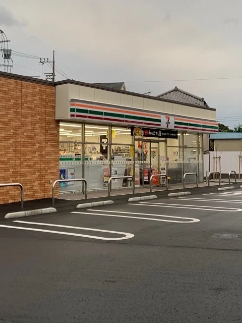 セブンイレブン羽村羽東３丁目店まで400m