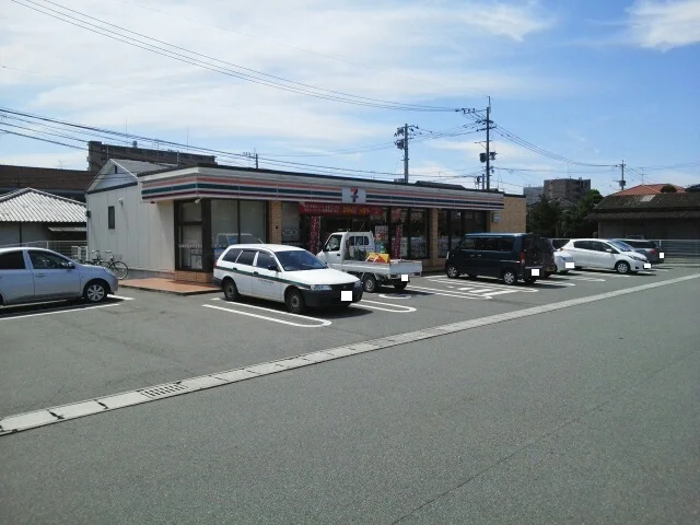 セブンイレブン近見８丁目店まで550m