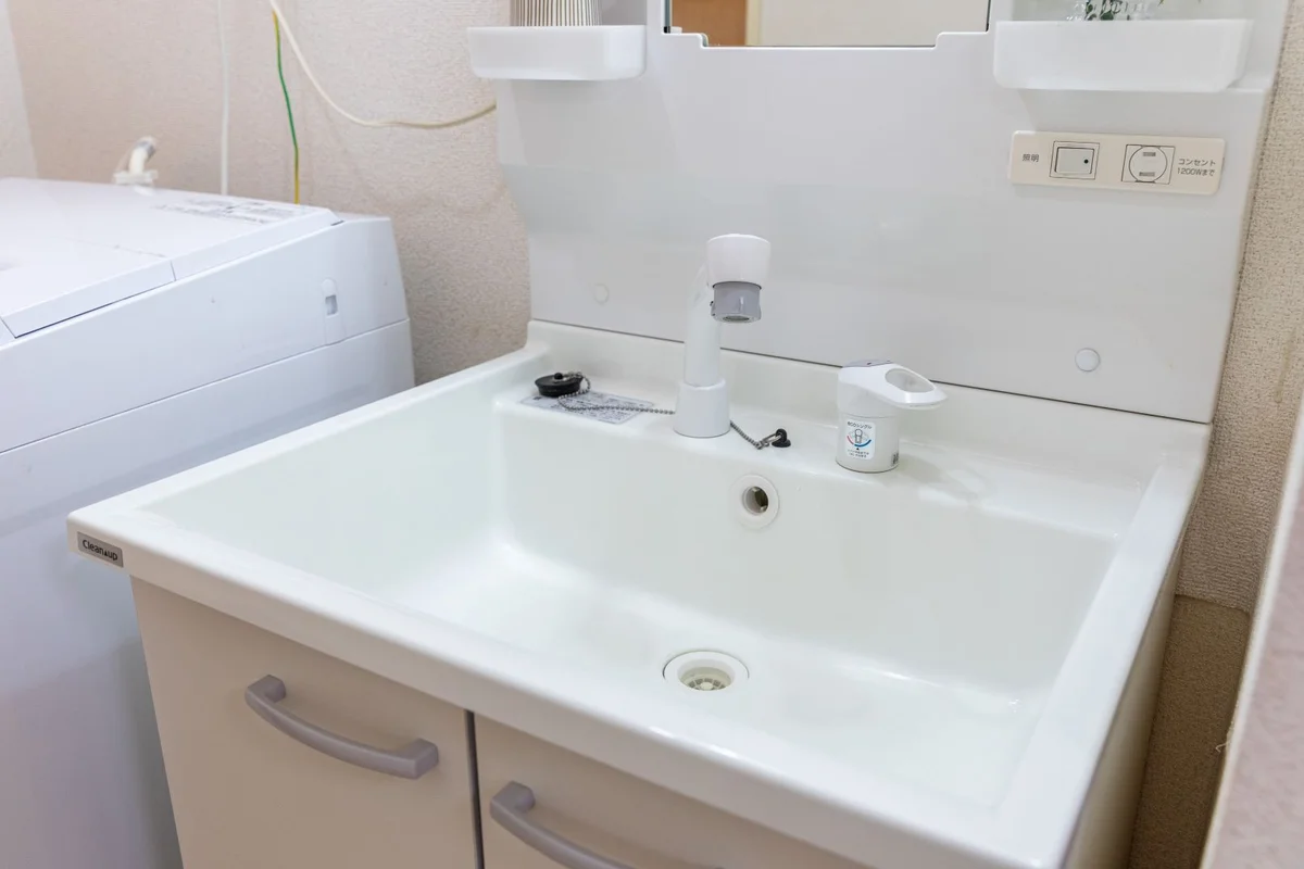 シャワーホース付き洗面台