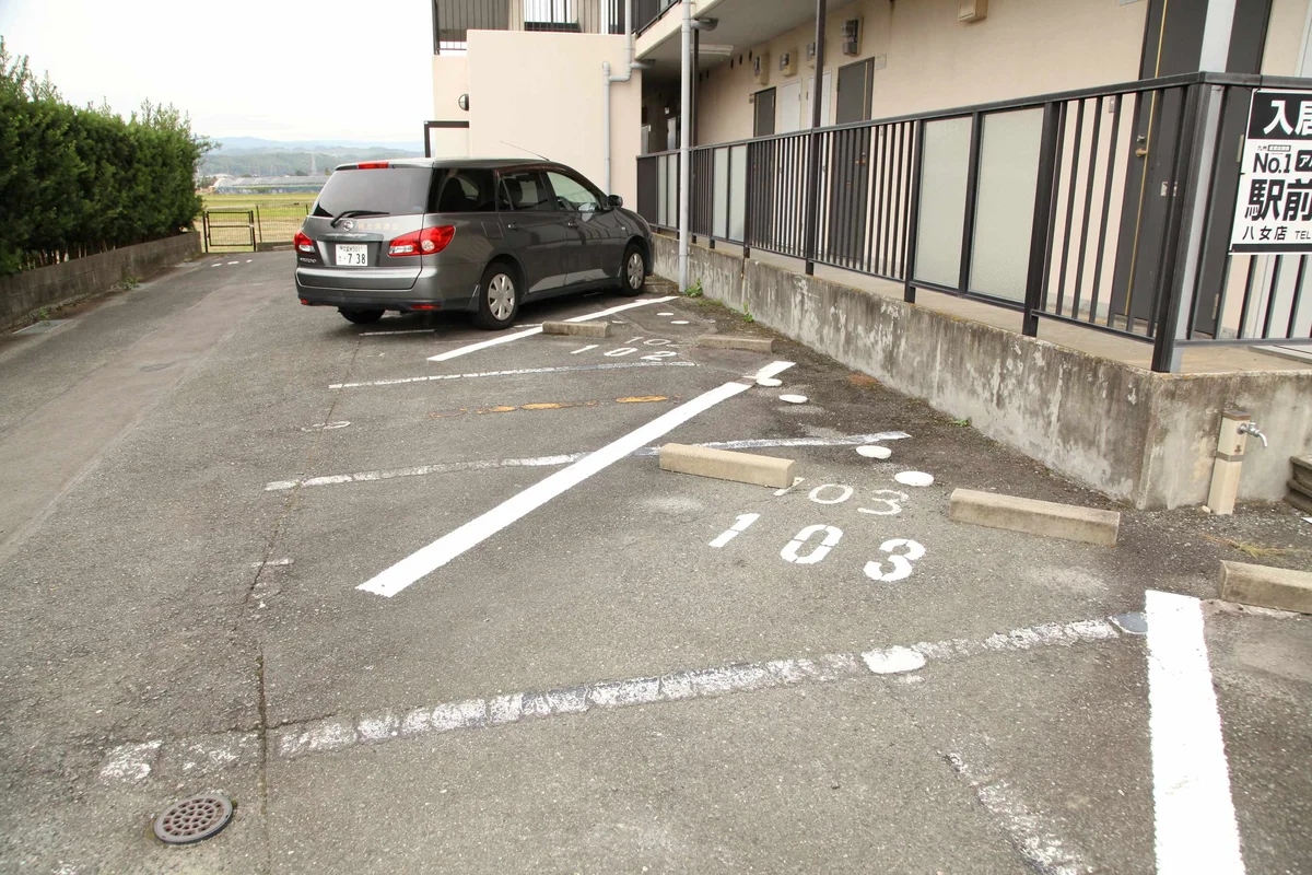 駐車場1台付き！