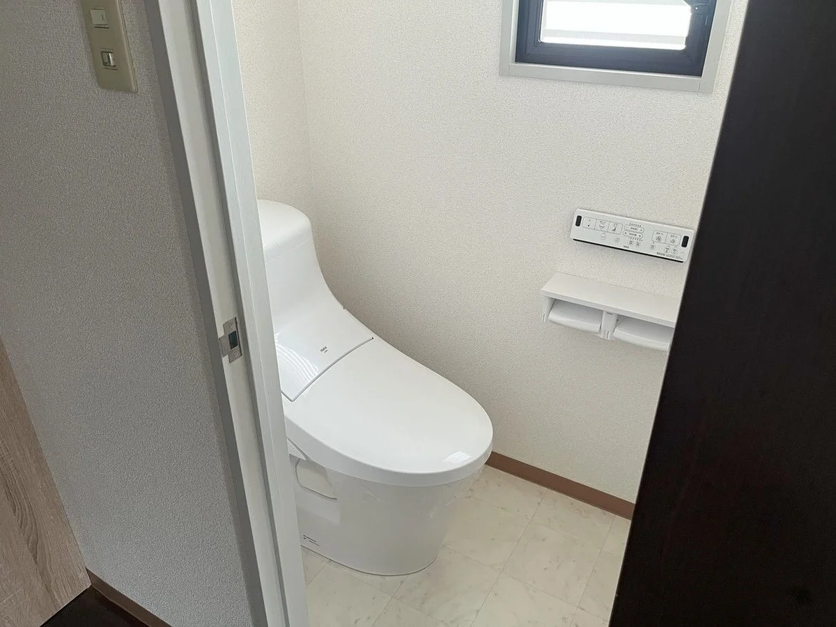 ウォシュレット付き温水便座