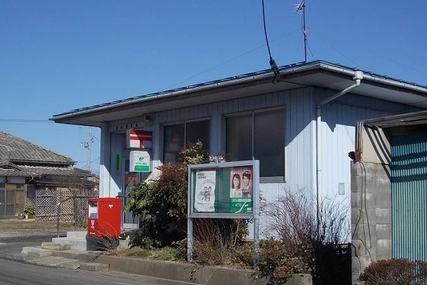 鳥川郵便局まで700m