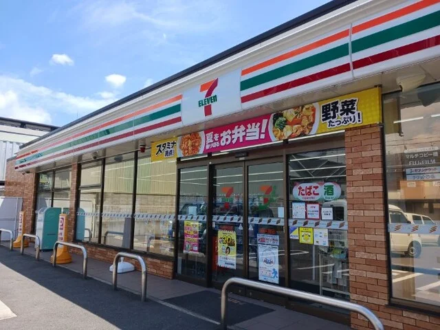 セブンイレブン 唐橋芦辺町店まで450m