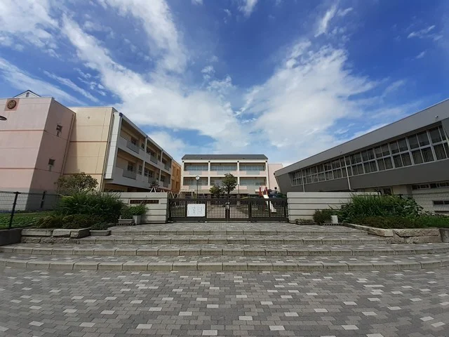 田井小学校まで1600m