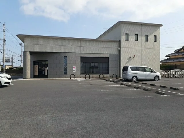 十八親和銀行竹松支店まで2077m