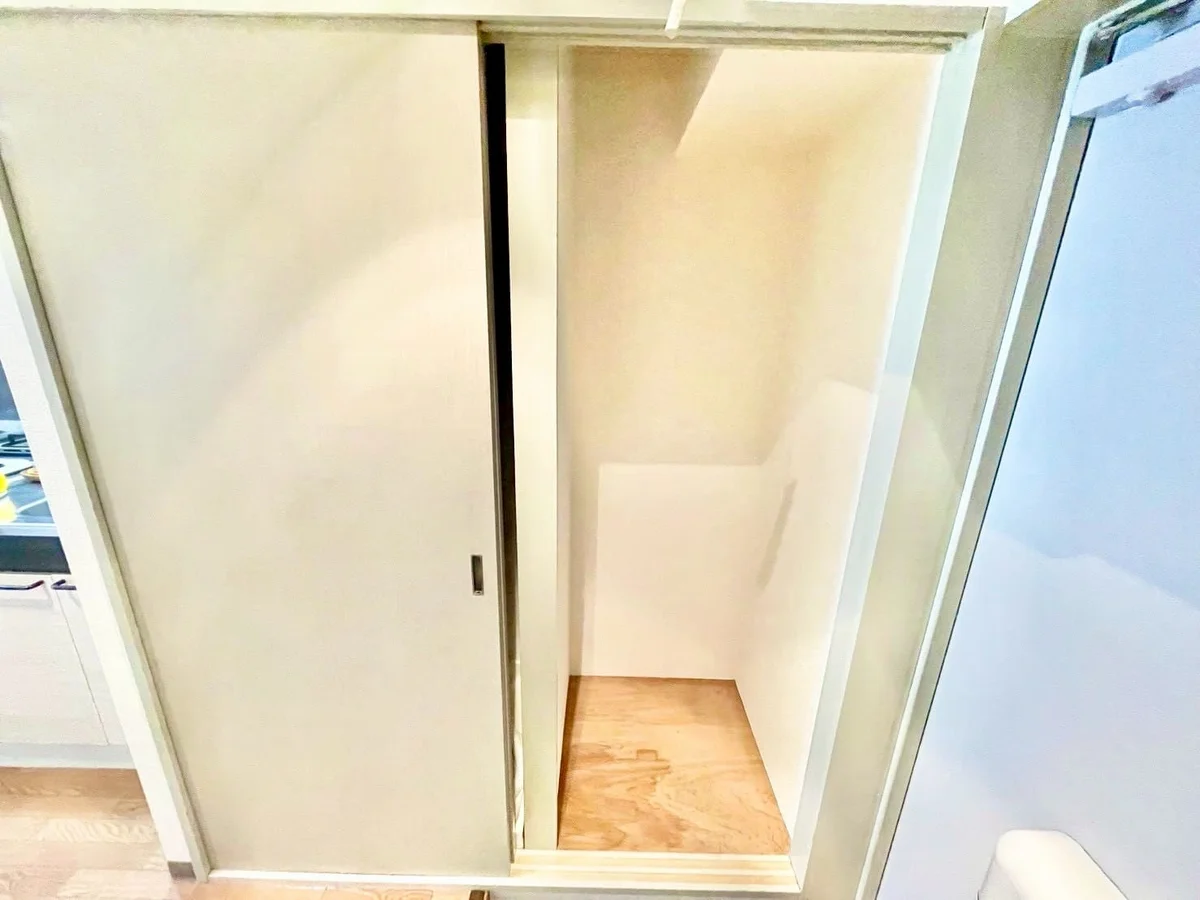 ※撮影用の観察植物・食器調理器具・雑貨類等はございません。※写真は現況優先