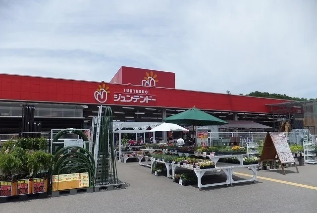 ジュンテンドーまで850m