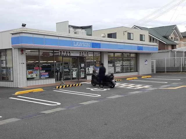 ローソン様まで461m