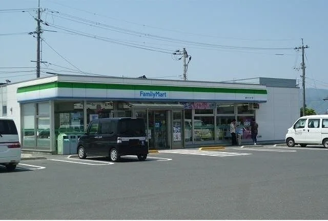 ファミリーマート斐川インター店まで450m