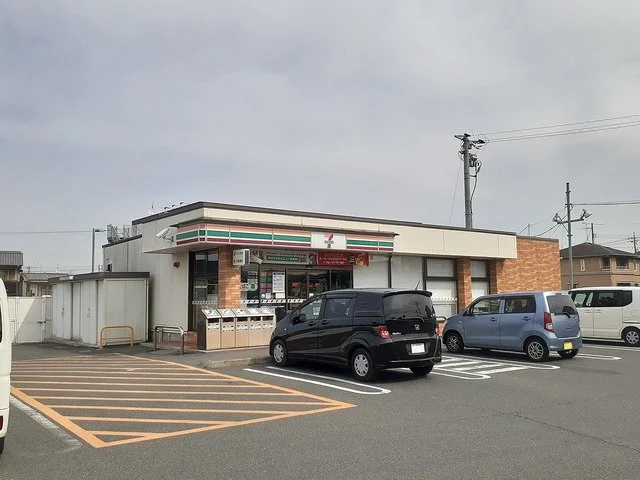 セブンイレブン茶屋町店まで650m