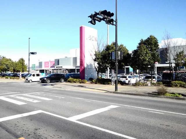 イオンモールまで3000m