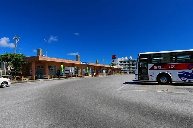 名護バスターミナルまで2800m