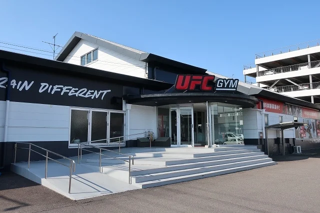 フィットネスクラブまで200m