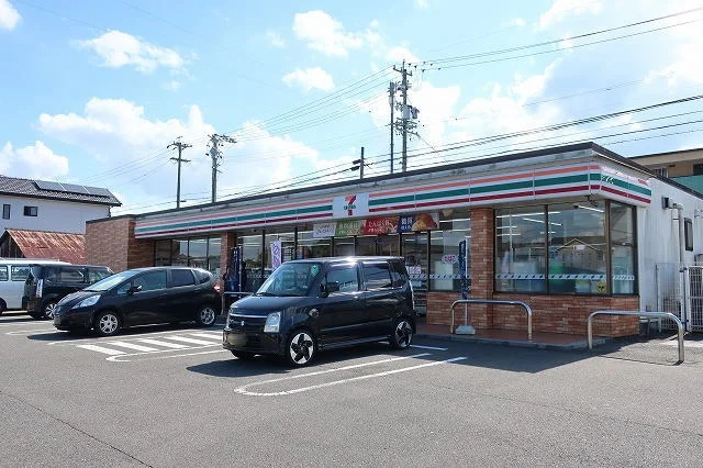 セブンイレブンまで260m